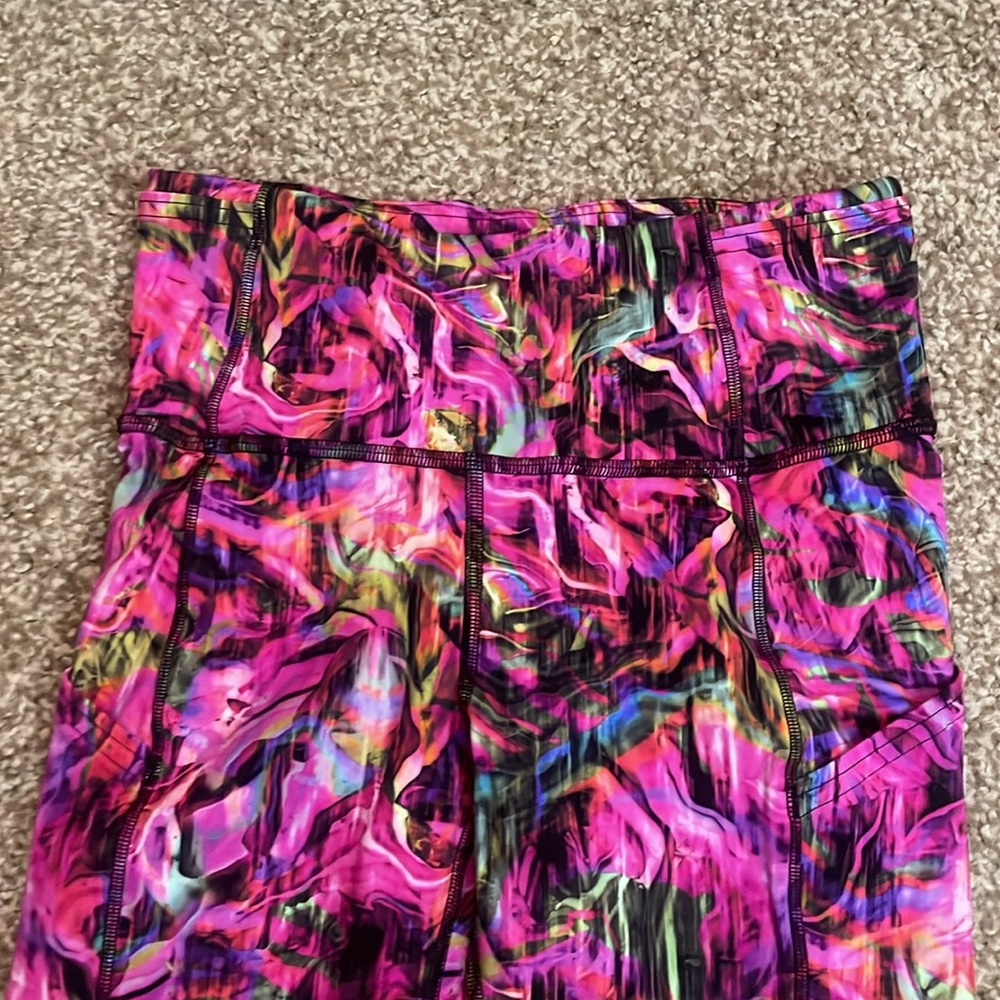 Lululemon Bright Leggings - Picture 4 of 7